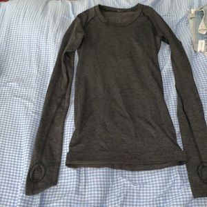 Lululemon dark grey swiftly tech long sleeve. Size 2